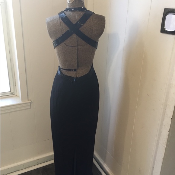 Black Formal dress - Picture 4 of 8